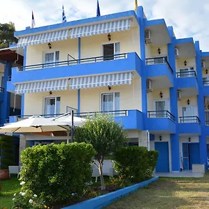 Hotel de apartamente Kangaroo, Mola Kalyva